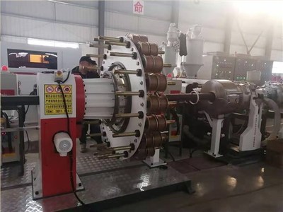 钢丝网骨架管下线 邓权塑业向智能制造工厂迈进